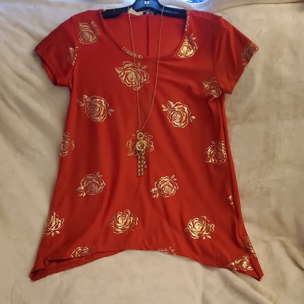 Love Red and Gold Rose Print Short Sleeve Top